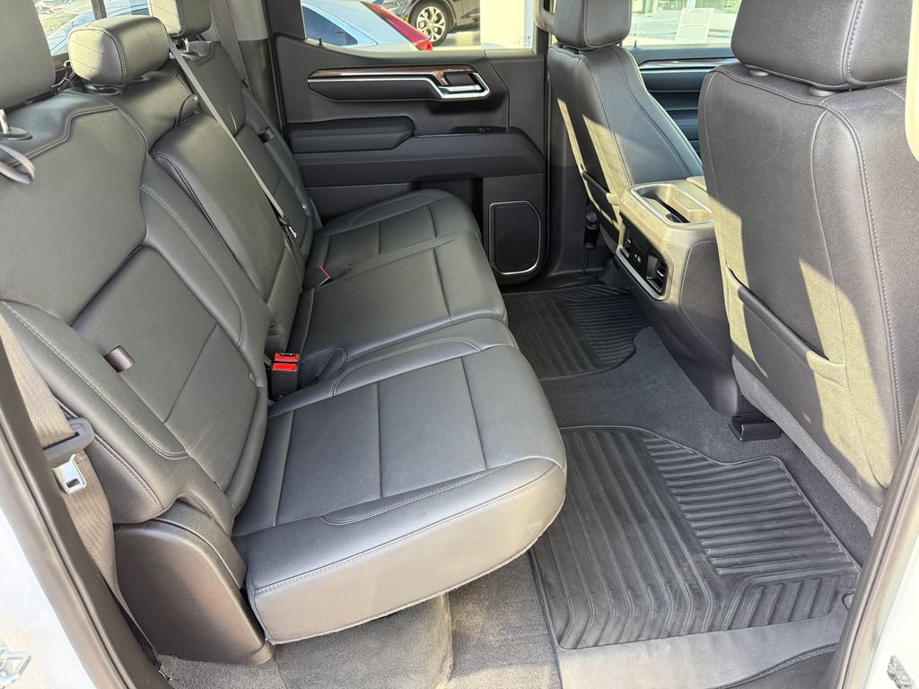 Used 2026 Chevrolet Silverado 1500 LT Trail Boss w/ LT Trail Boss Premium Package AWD/4WD image 15