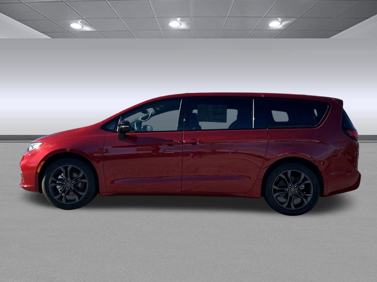 New 2026 Chrysler Pacifica Select FWD image 4