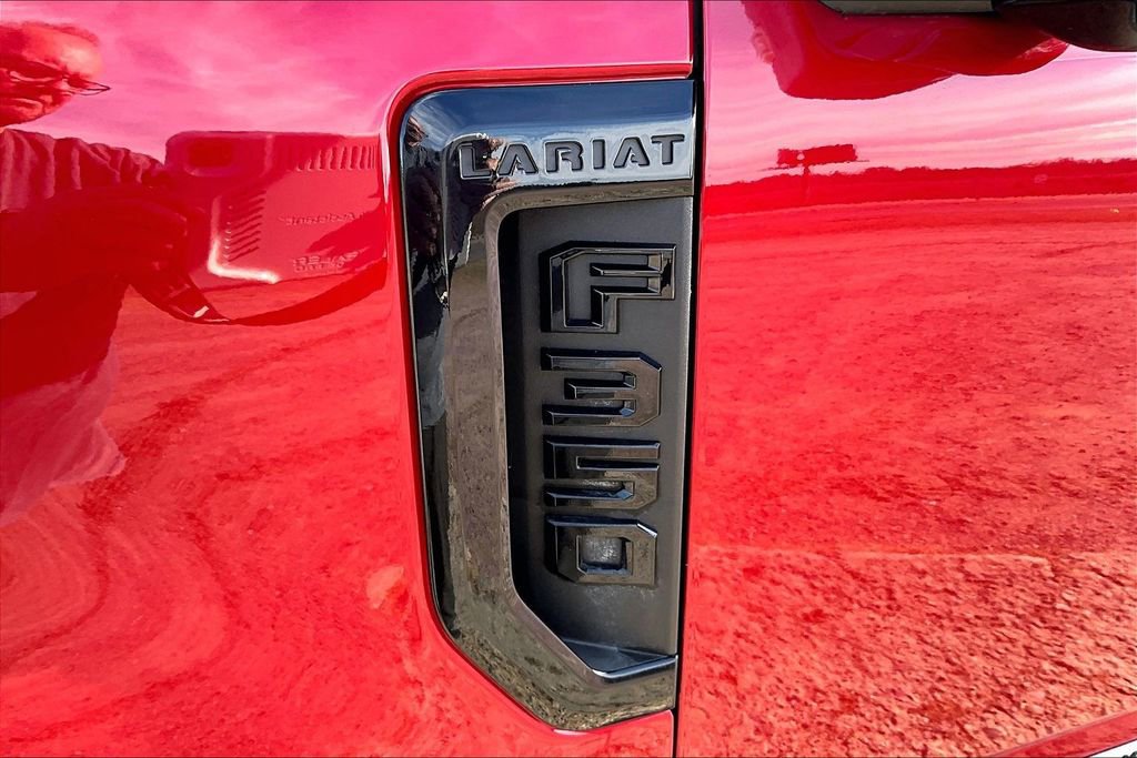 Certified 2022 Ford F350 Lariat w/ Black Appearance Package image 26
