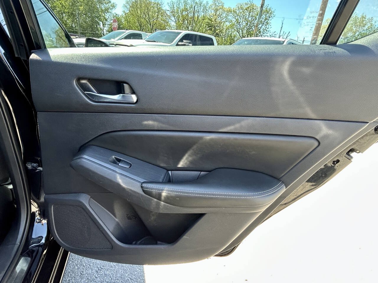 Used 2019 Nissan Altima 2.5 SV FWD image 16