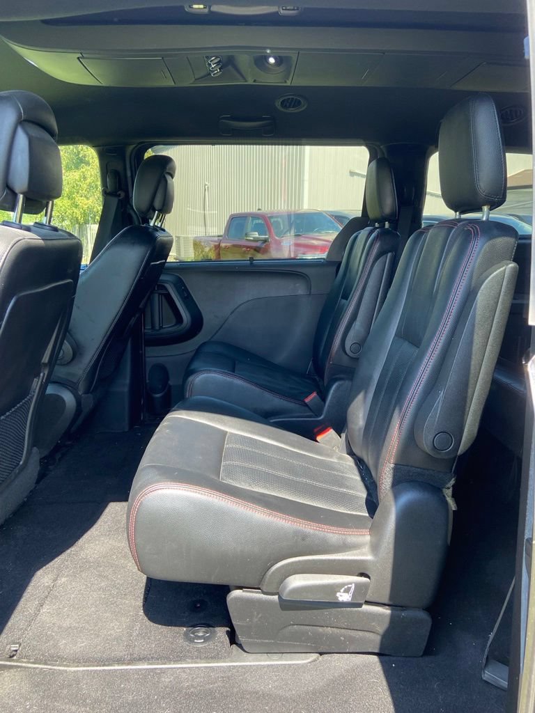 Used 2019 Dodge Grand Caravan GT FWD image 12