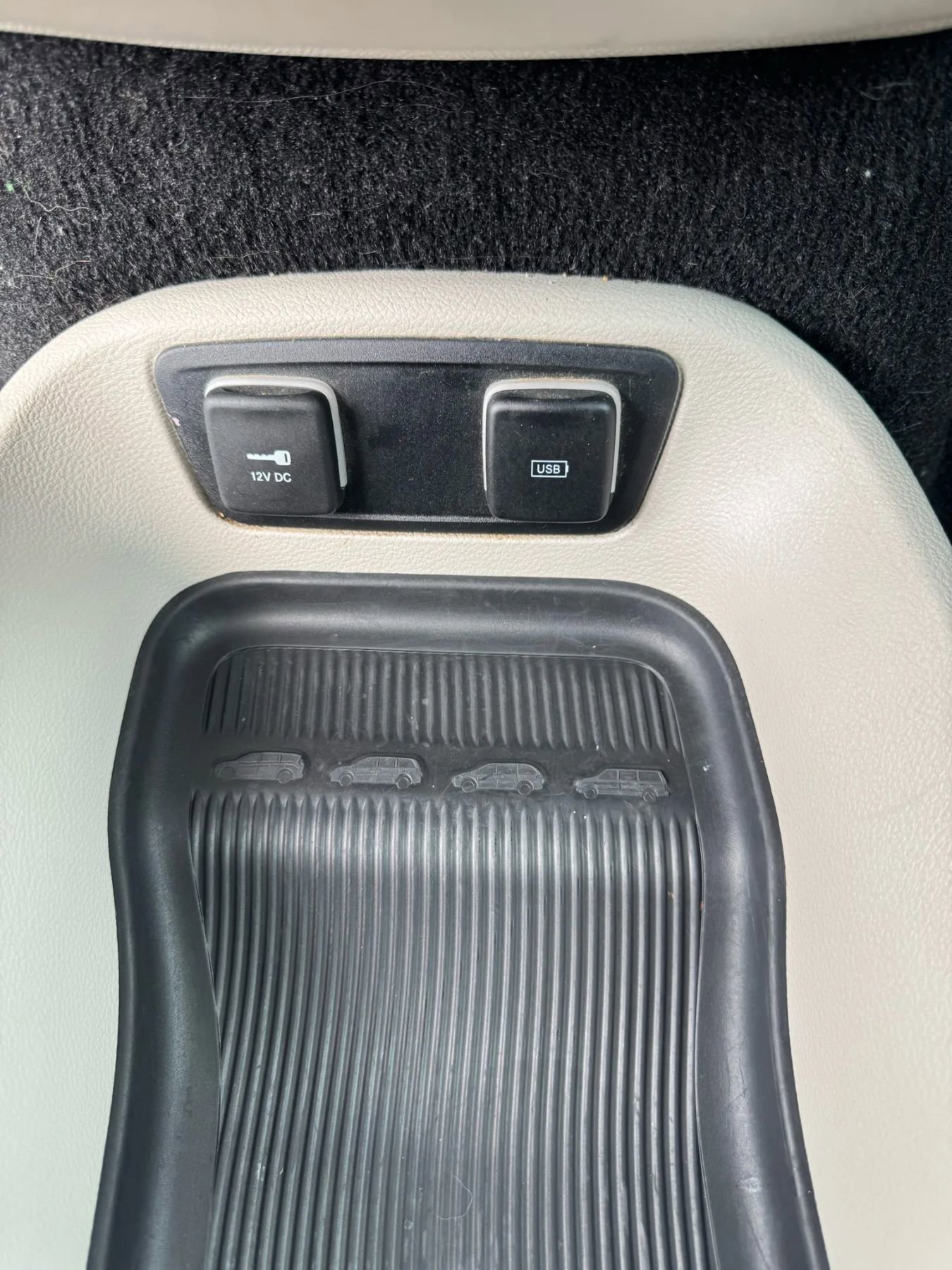 Used 2019 Chrysler Pacifica Touring-L image 15