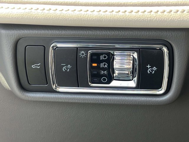 Used 2024 Lincoln Aviator AWD w/ Premium Package image 21