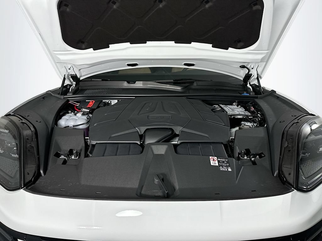 Certified 2026 Porsche Cayenne AWD/4WD image 33