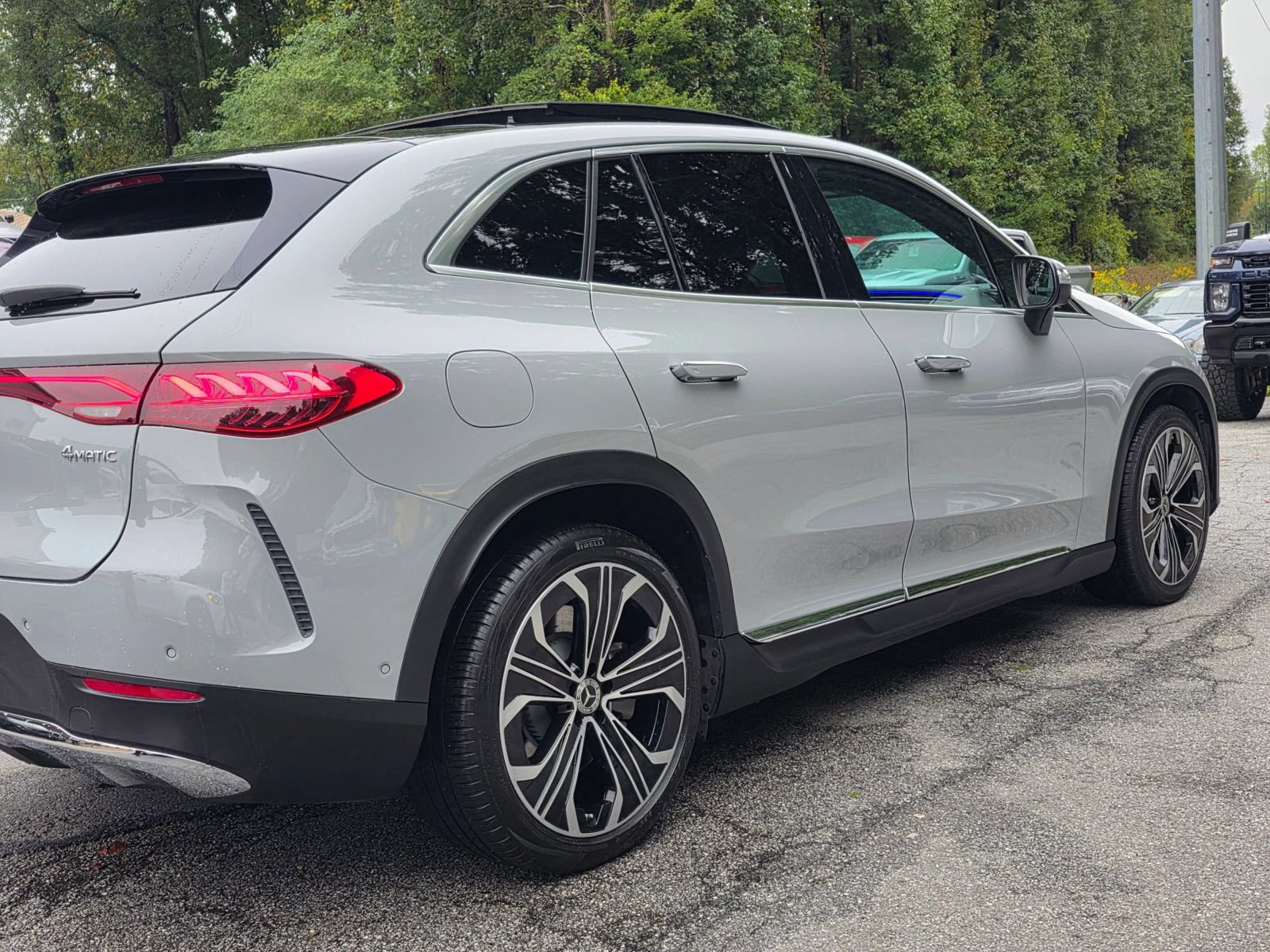 Used 2023 Mercedes-Benz EQE 350+ 4MATIC SUV w/ Exclusive Trim Package image 39