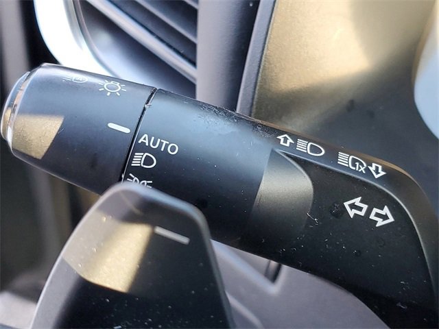 Used 2021 Nissan Rogue SV w/ Premium Package image 10