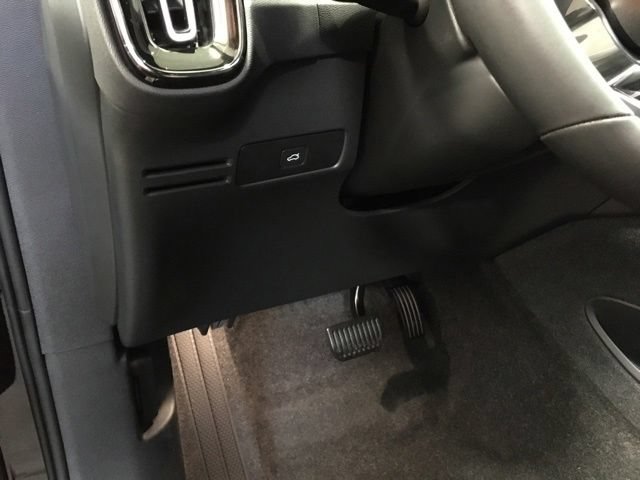 New 2024 Volvo XC40 Recharge Plus w/ Protection Package Premier RWD image 16