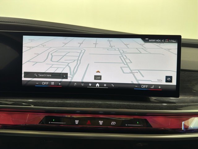 Used 2025 BMW 740i xDrive w/ Premium Package image 34