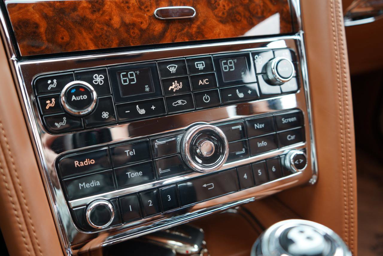 Used 2011 Bentley Mulsanne image 41