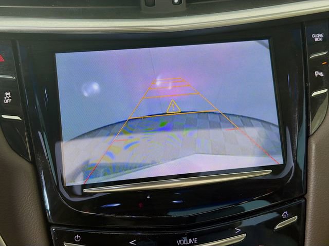 Used 2013 Cadillac XTS Luxury image 17