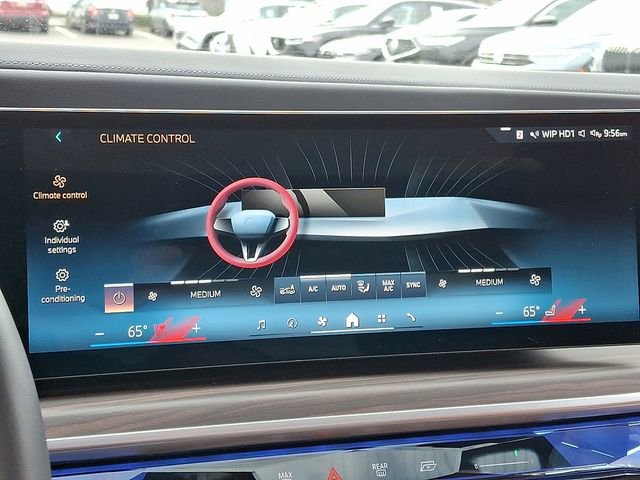 Certified 2024 BMW 760i xDrive w/ Executive Package image 20