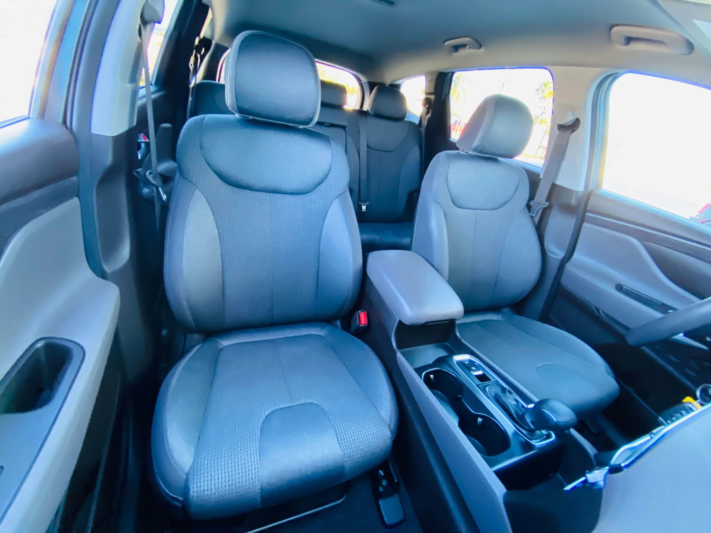 Used 2019 Hyundai Santa Fe SE image 34