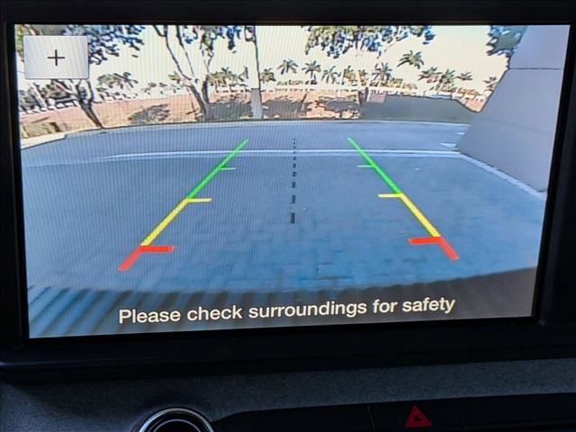 Used 2023 Ford Maverick XLT image 13