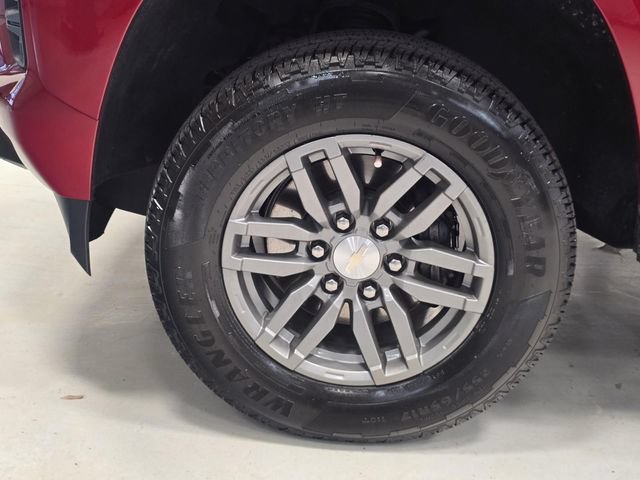 Used 2024 Chevrolet Colorado LT w/ LT Convenience Package II RWD image 12
