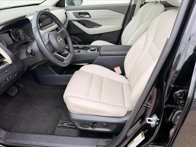 Used 2024 Nissan Rogue SV w/ SV Premium Package AWD/4WD image 10