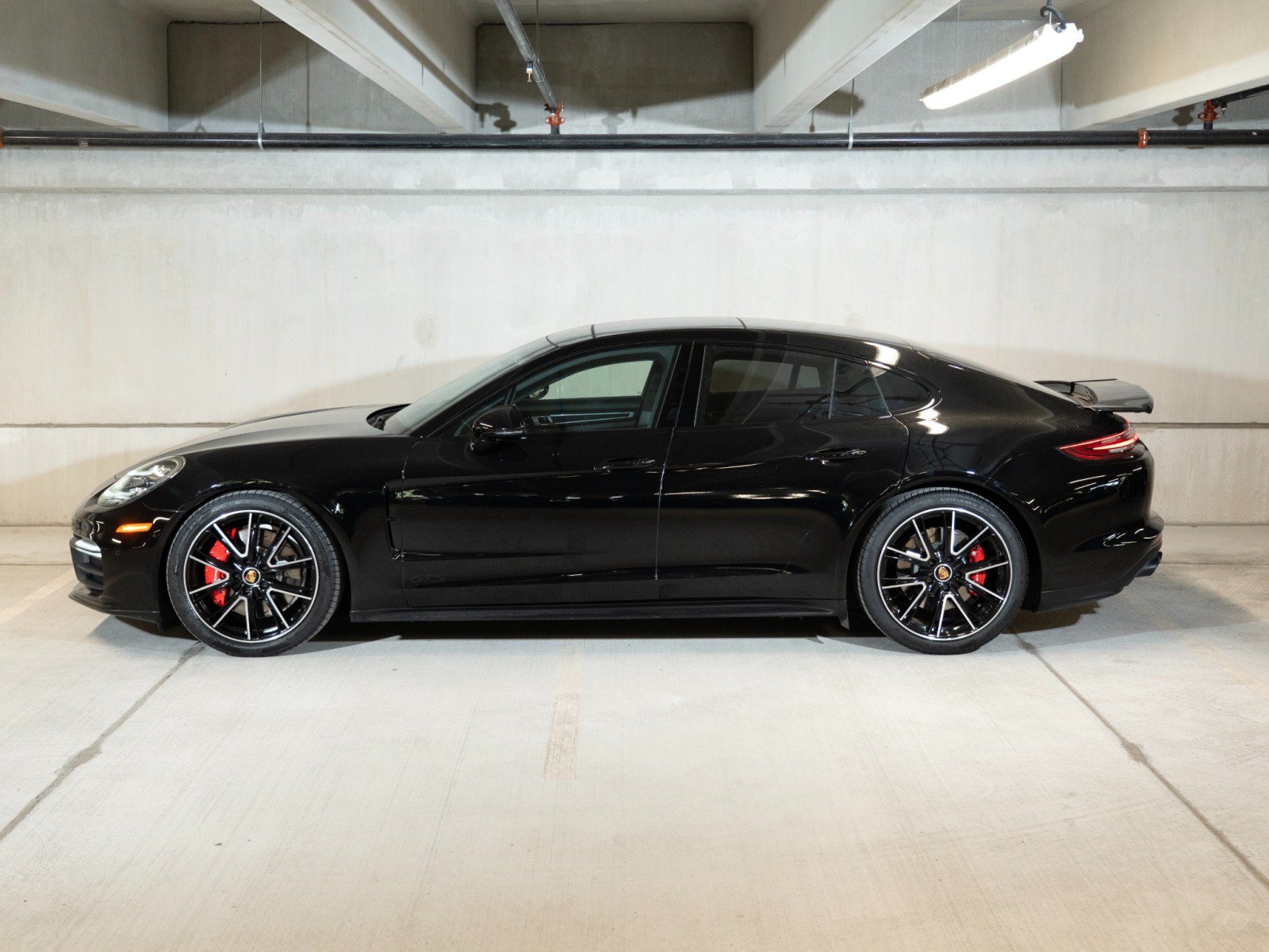 Certified 2020 Porsche Panamera GTS AWD/4WD image 3