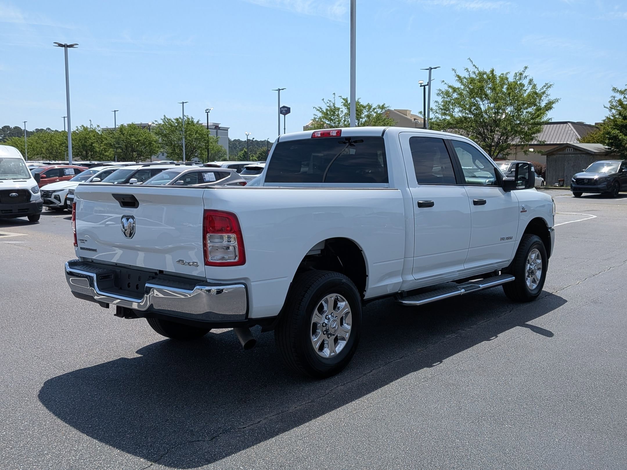 Used 2024 RAM 2500 Big Horn AWD/4WD image 3
