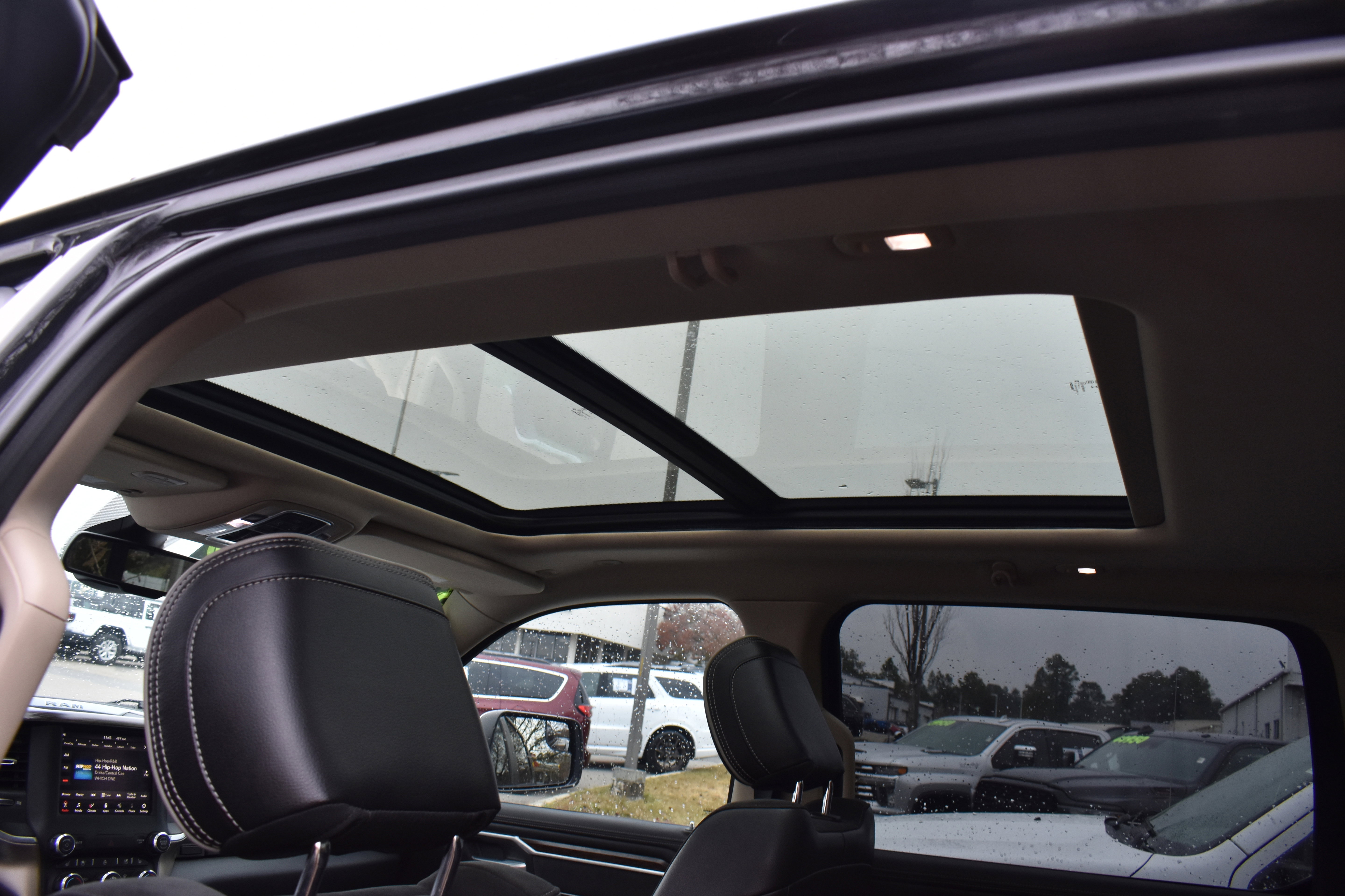 Used 2019 RAM 1500 Laramie image 24