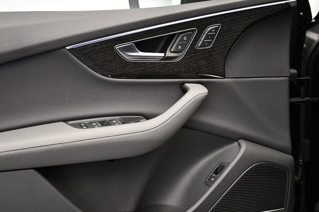 New 2025 Audi Q7 3.0T Premium Plus image 32