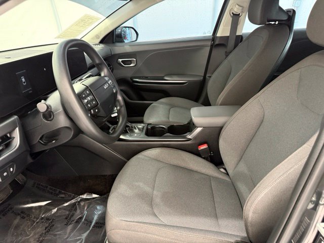 Used 2025 Kia K4 FWD image 11