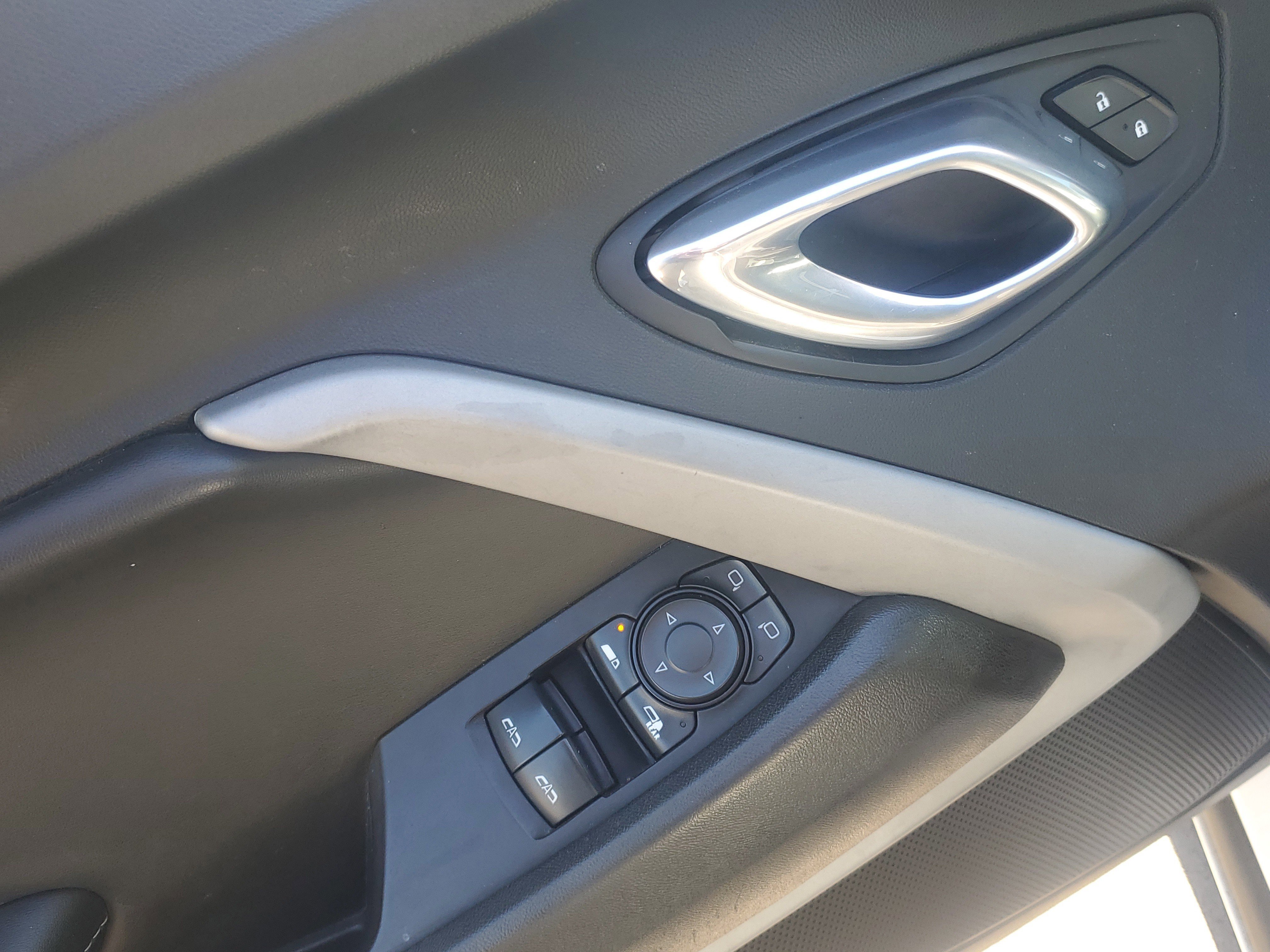 Used 2019 Chevrolet Camaro LT image 9