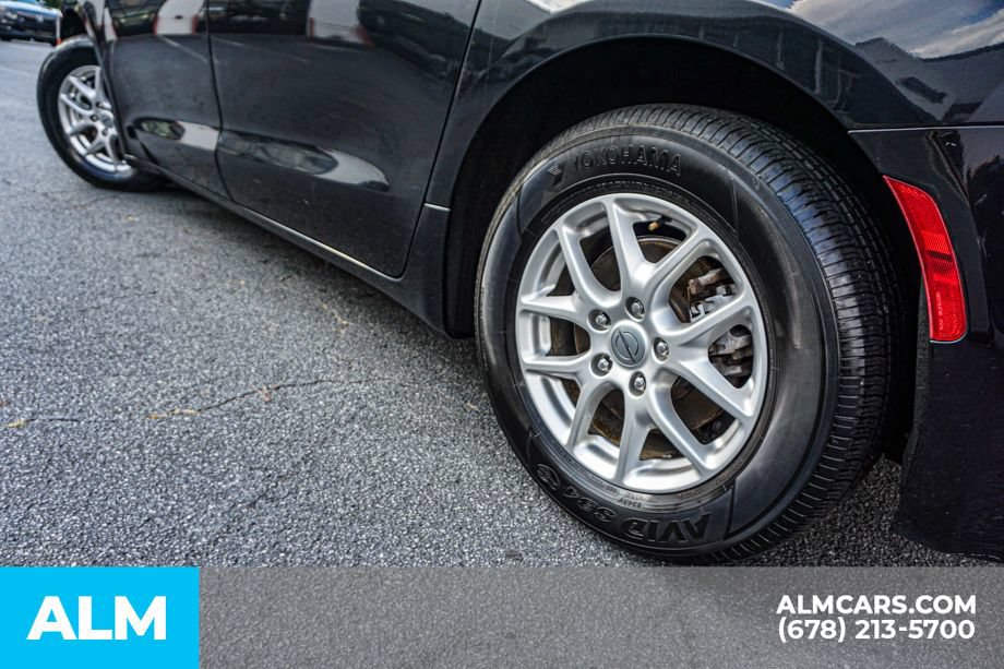 Used 2023 Chrysler Pacifica Touring-L FWD image 15