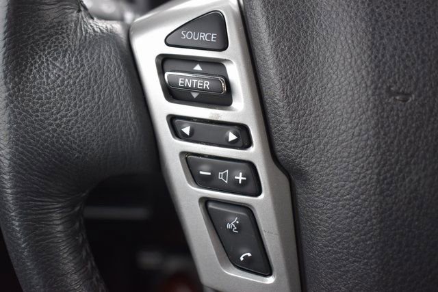 Used 2021 Nissan Titan SV w/ SV Convenience Package image 25