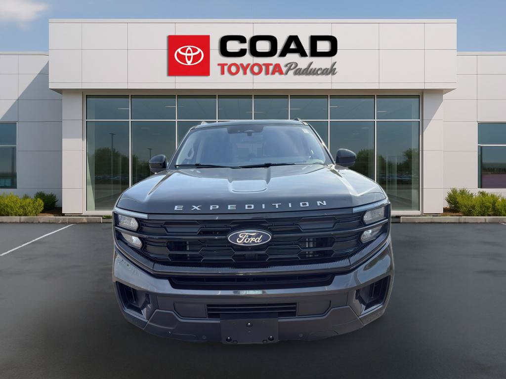 Used 2025 Ford Expedition Active AWD/4WD image 8