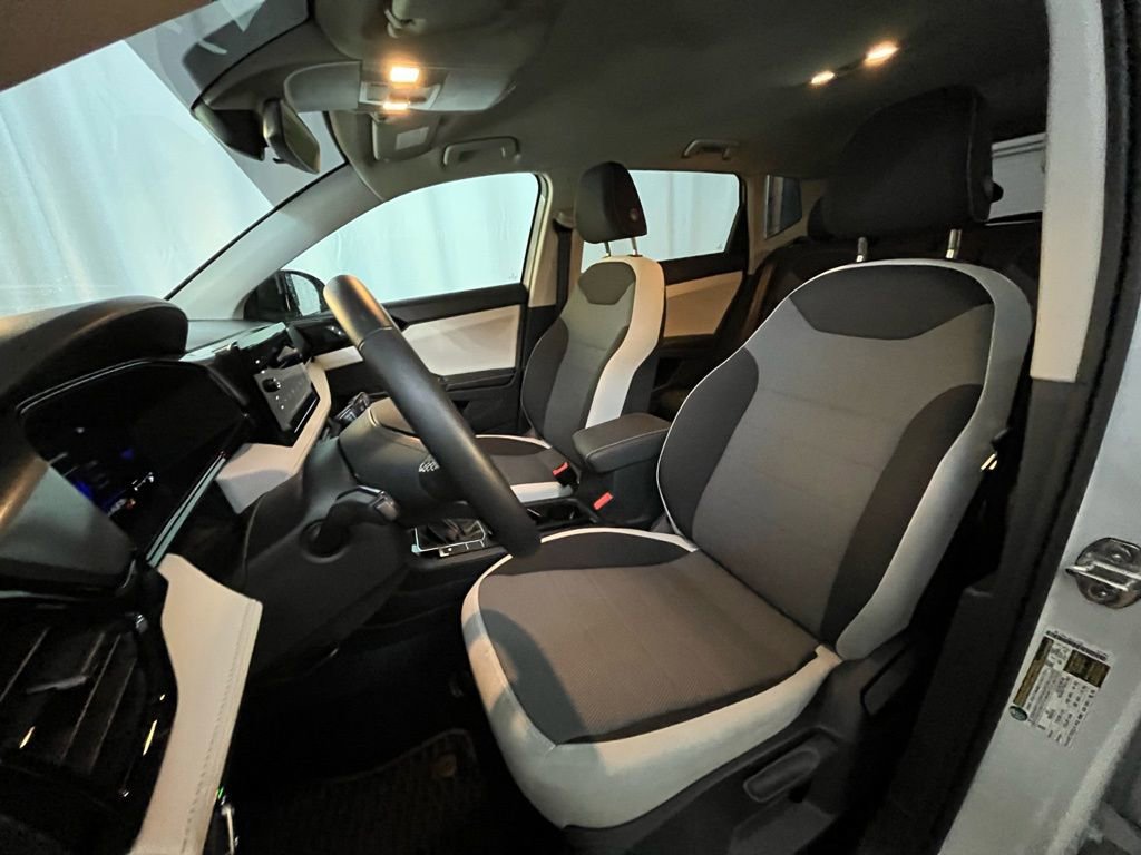 Certified 2025 Volkswagen Taos S AWD/4WD image 11