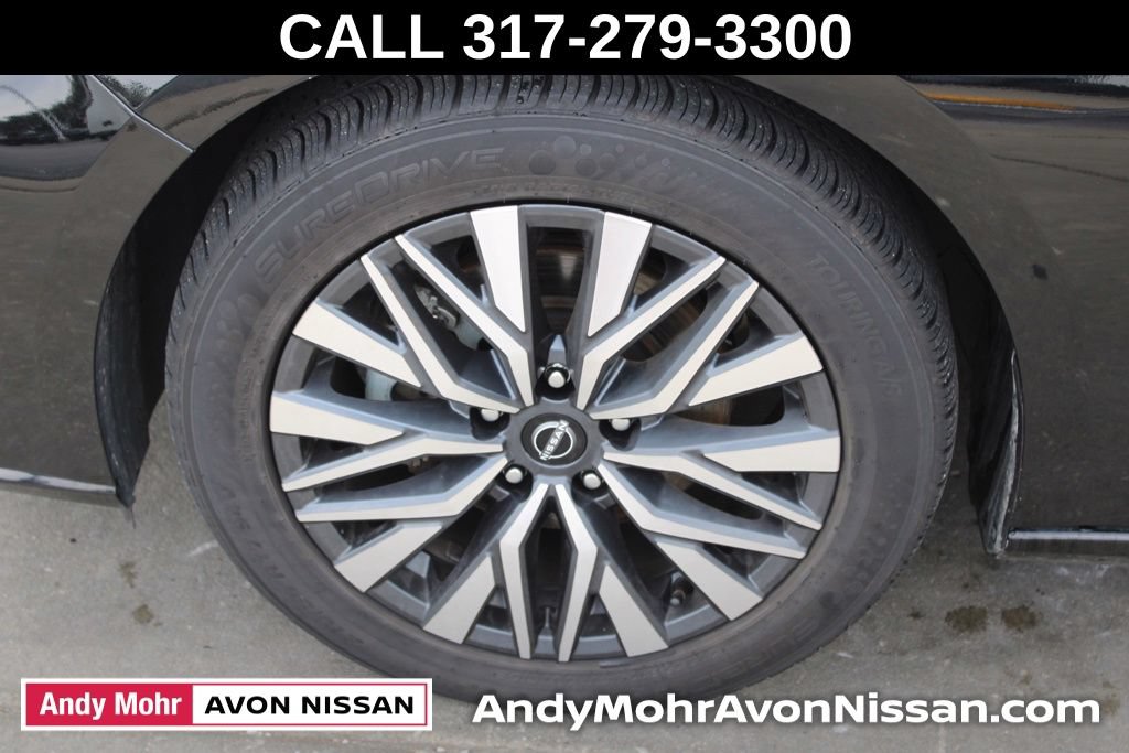 Used 2025 Nissan Altima 2.5 SV FWD image 11