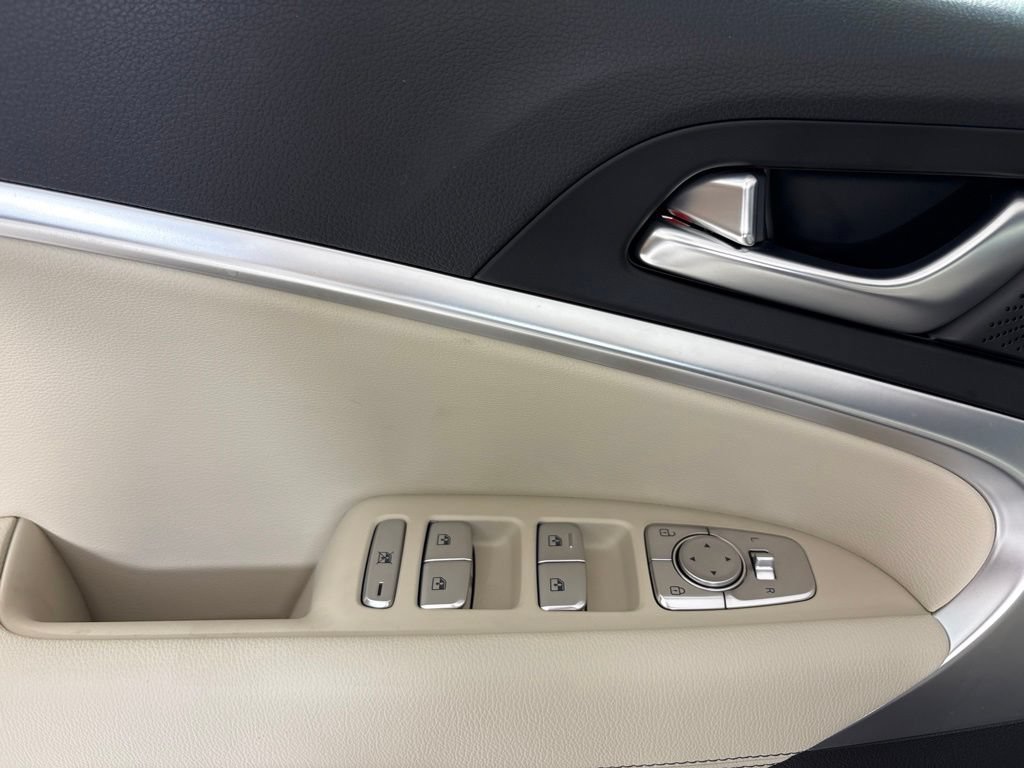 New 2026 Genesis G70 2.5T RWD image 17