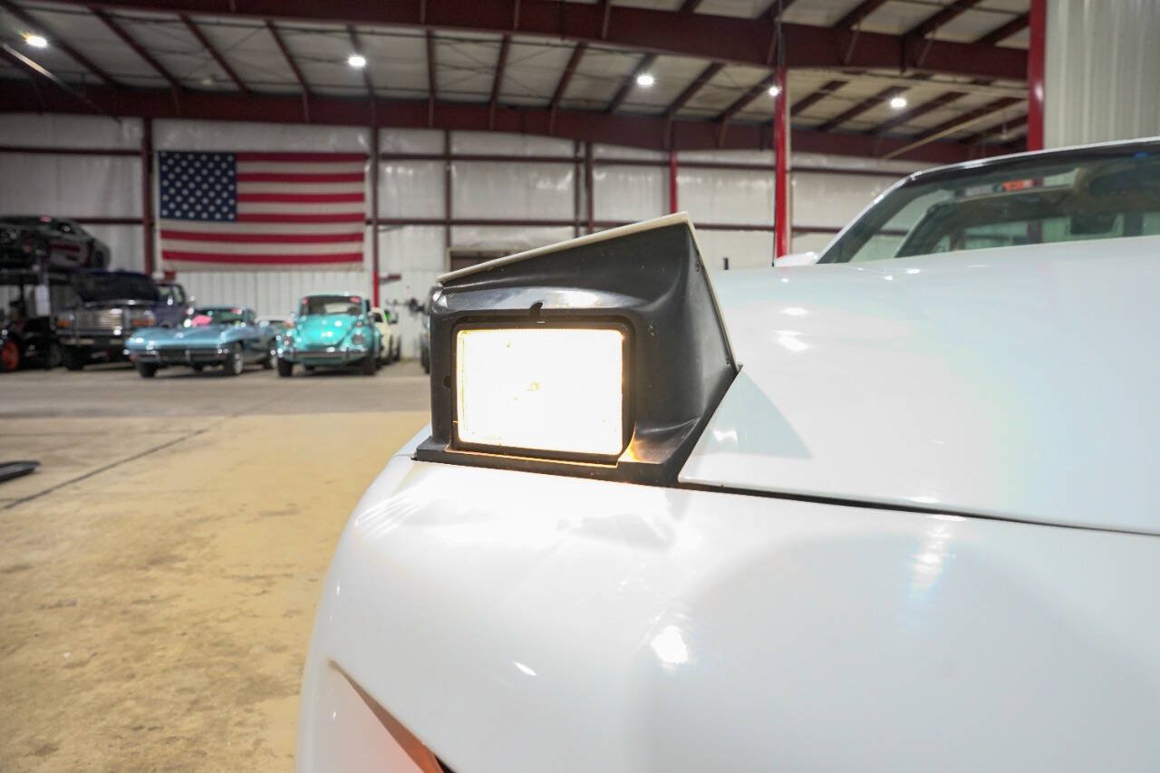 Used 1992 Pontiac Firebird Formula RWD image 33