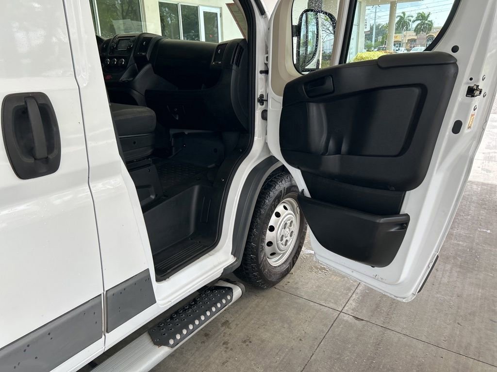 Used 2017 RAM ProMaster 2500 w/ Interior Convenience Group image 24