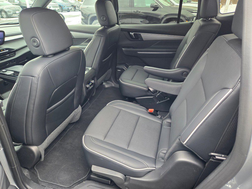 Certified 2025 Buick Enclave Preferred image 19