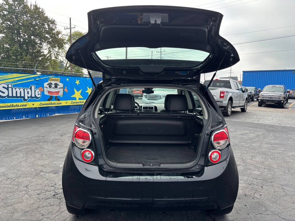 Used 2012 Chevrolet Sonic LTZ FWD image 4