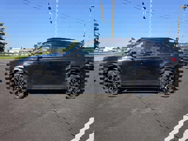 New 2025 MAZDA CX-70 Plug-In Hybrid w/ Premium Pkg image 6