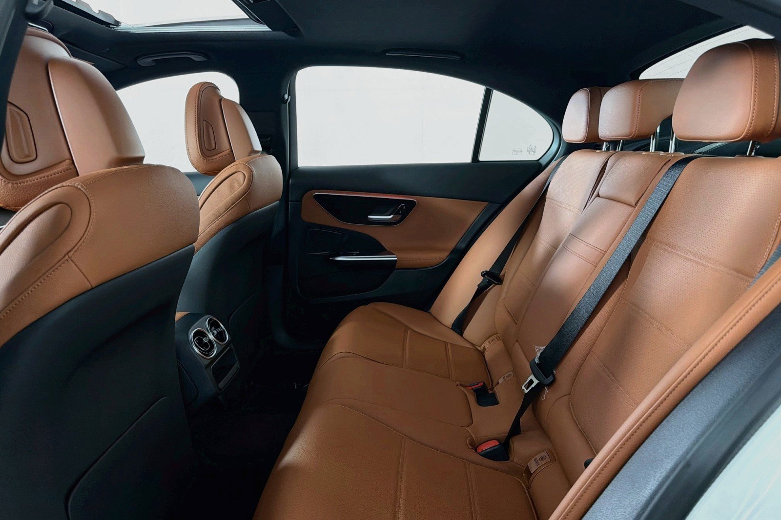 New 2026 Mercedes-Benz C 300 4MATIC Sedan image 7