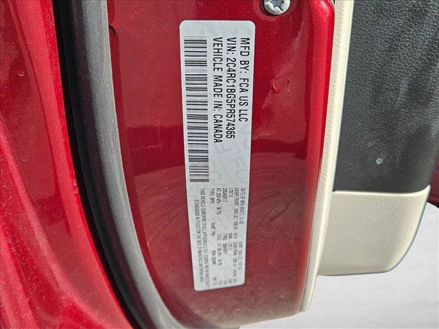 Used 2023 Chrysler Pacifica Touring-L FWD image 24
