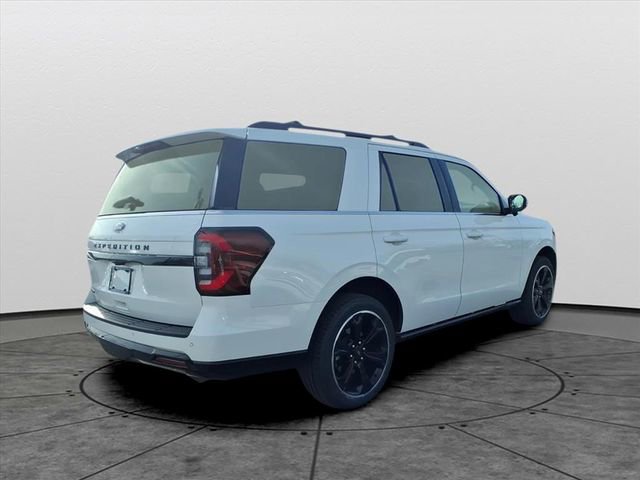 Used 2023 Ford Expedition Limited image 4