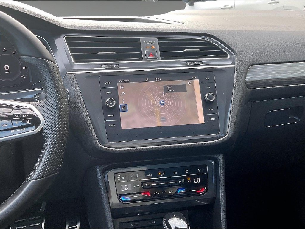 Used 2024 Volkswagen Tiguan SEL R-Line AWD/4WD image 18