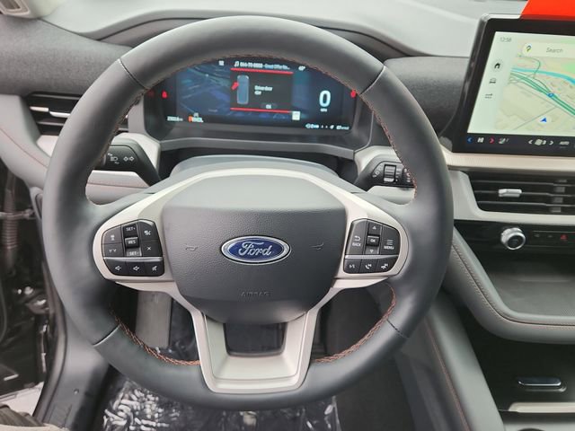 Used 2025 Ford Explorer Active w/ Active Comfort Package image 18