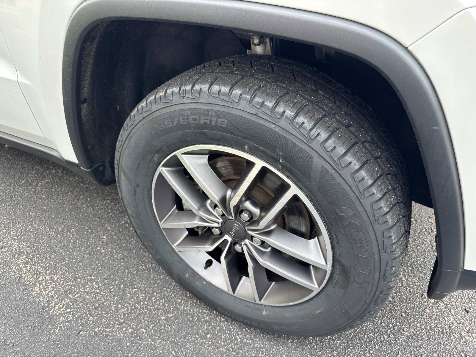 Used 2022 Jeep Grand Cherokee Limited image 8