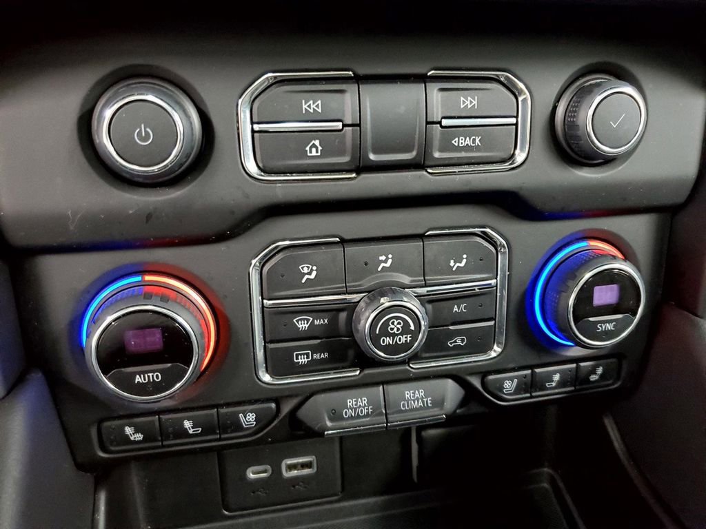 Used 2022 Chevrolet Tahoe High Country image 16