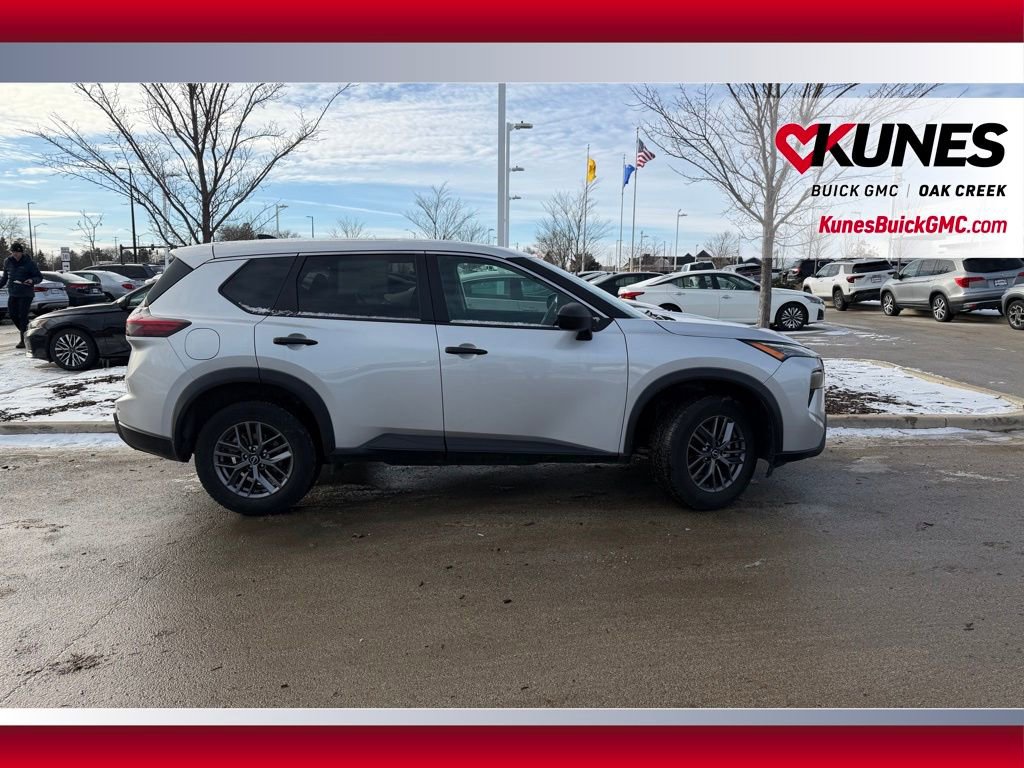 Used 2024 Nissan Rogue S image 19