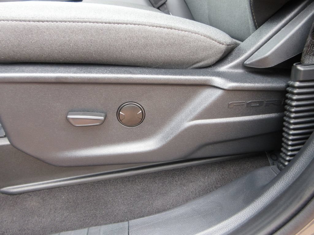 Certified 2025 Ford F150 Lightning XLT AWD/4WD image 12