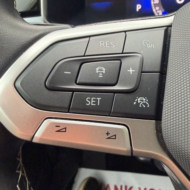 Used 2025 Volkswagen Taos SE AWD/4WD image 21