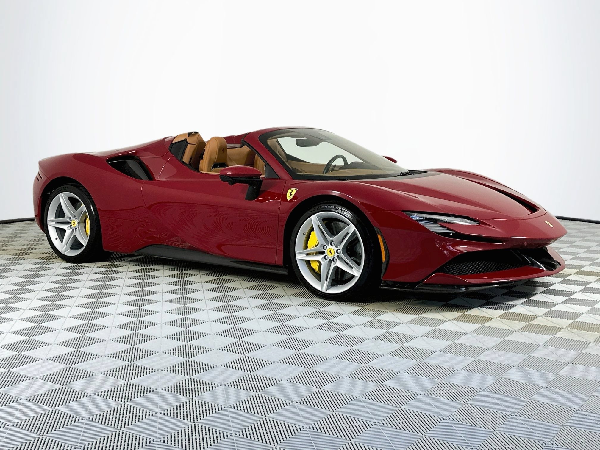 Used 2023 Ferrari SF90 Spider AWD/4WD image 3