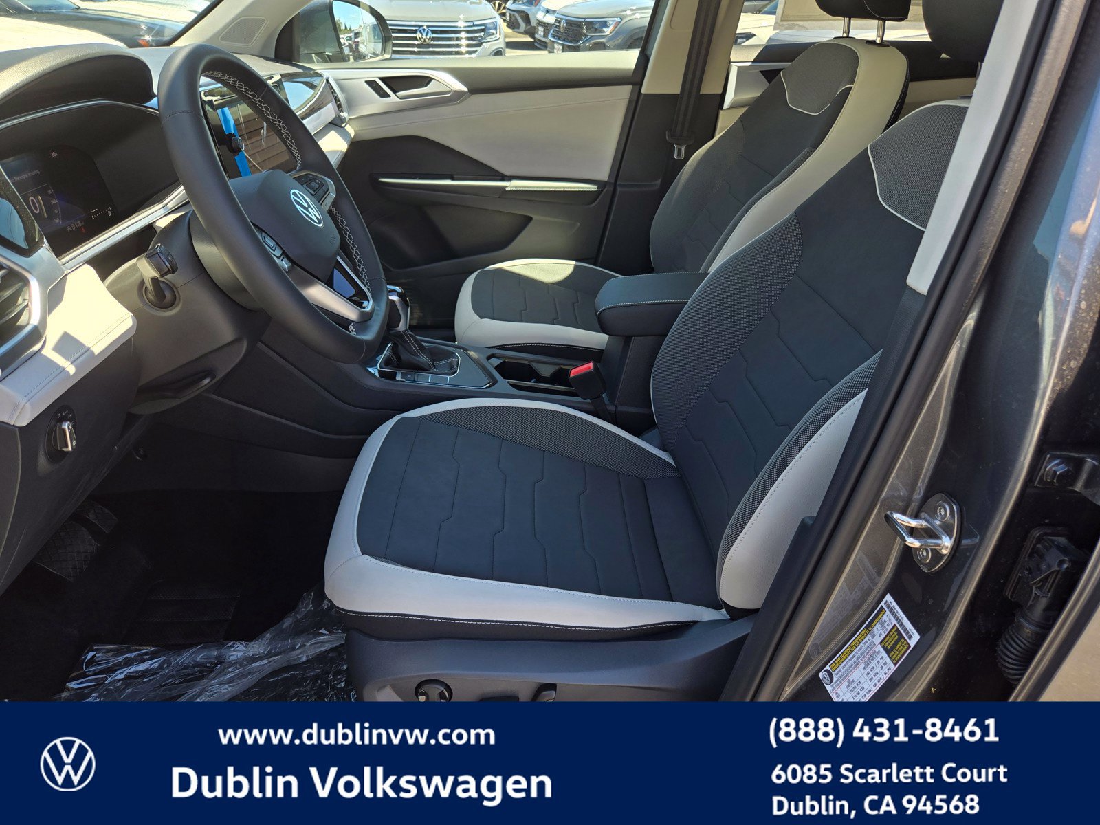 New 2026 Volkswagen Taos SE FWD image 13