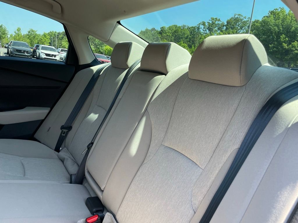 Certified 2025 Honda Accord LX image 40