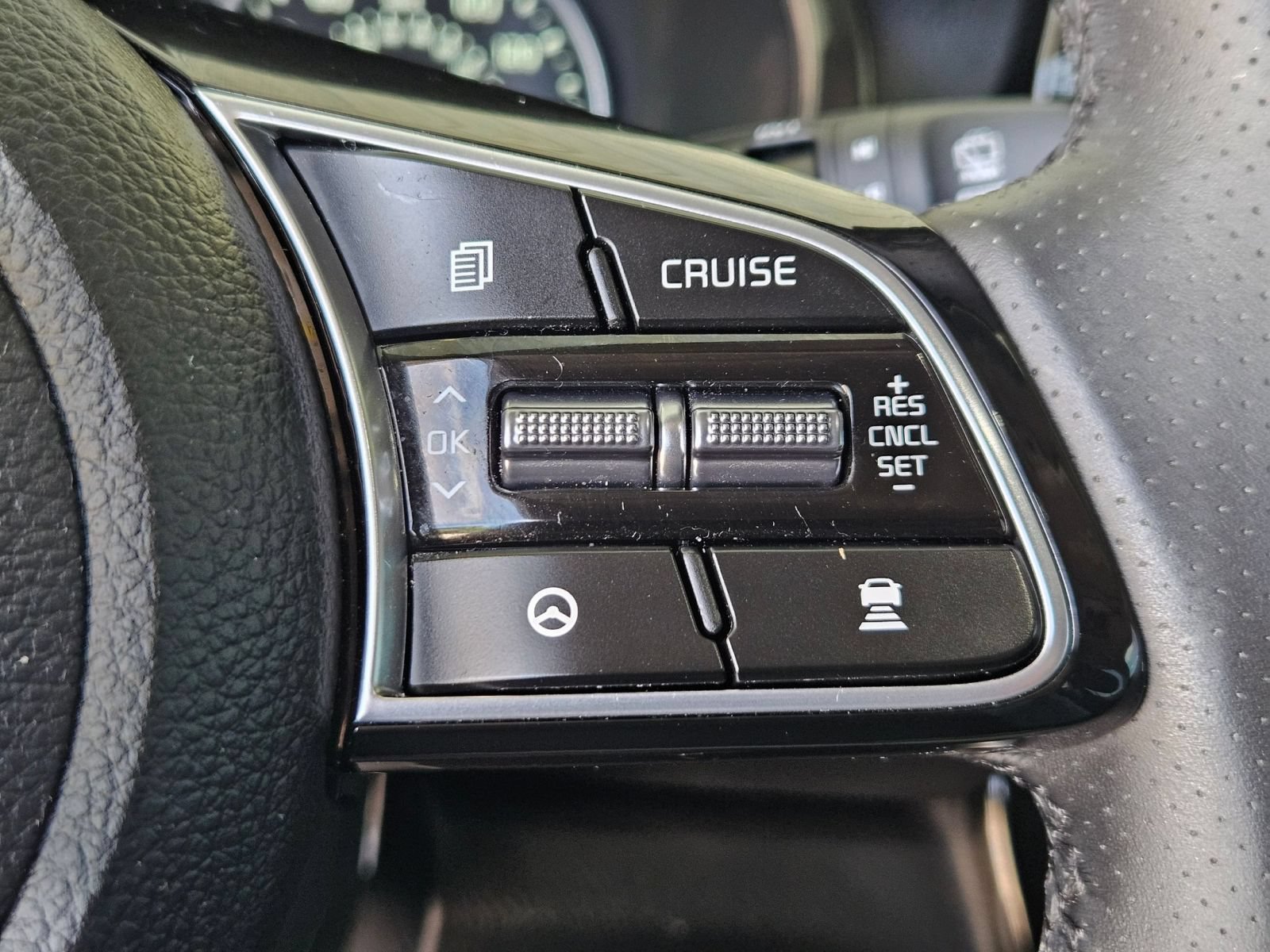 Used 2023 Kia Seltos SX AWD/4WD image 14